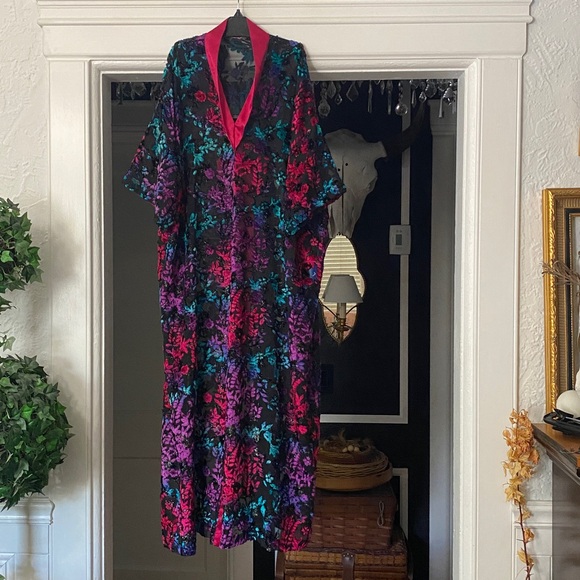Dreamy Floral Multicolor Kimono Dress - Picture 5 of 14